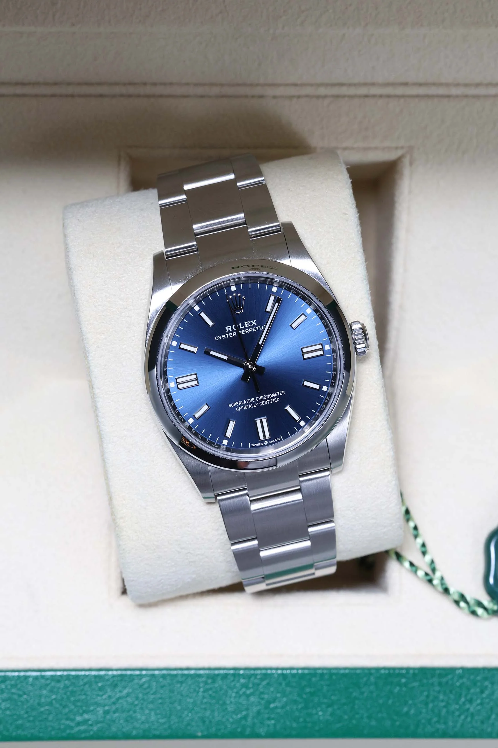 Rolex Oyster Perpetual 36mm Bright Blue 126000 2025 [Preowned] - Image 8
