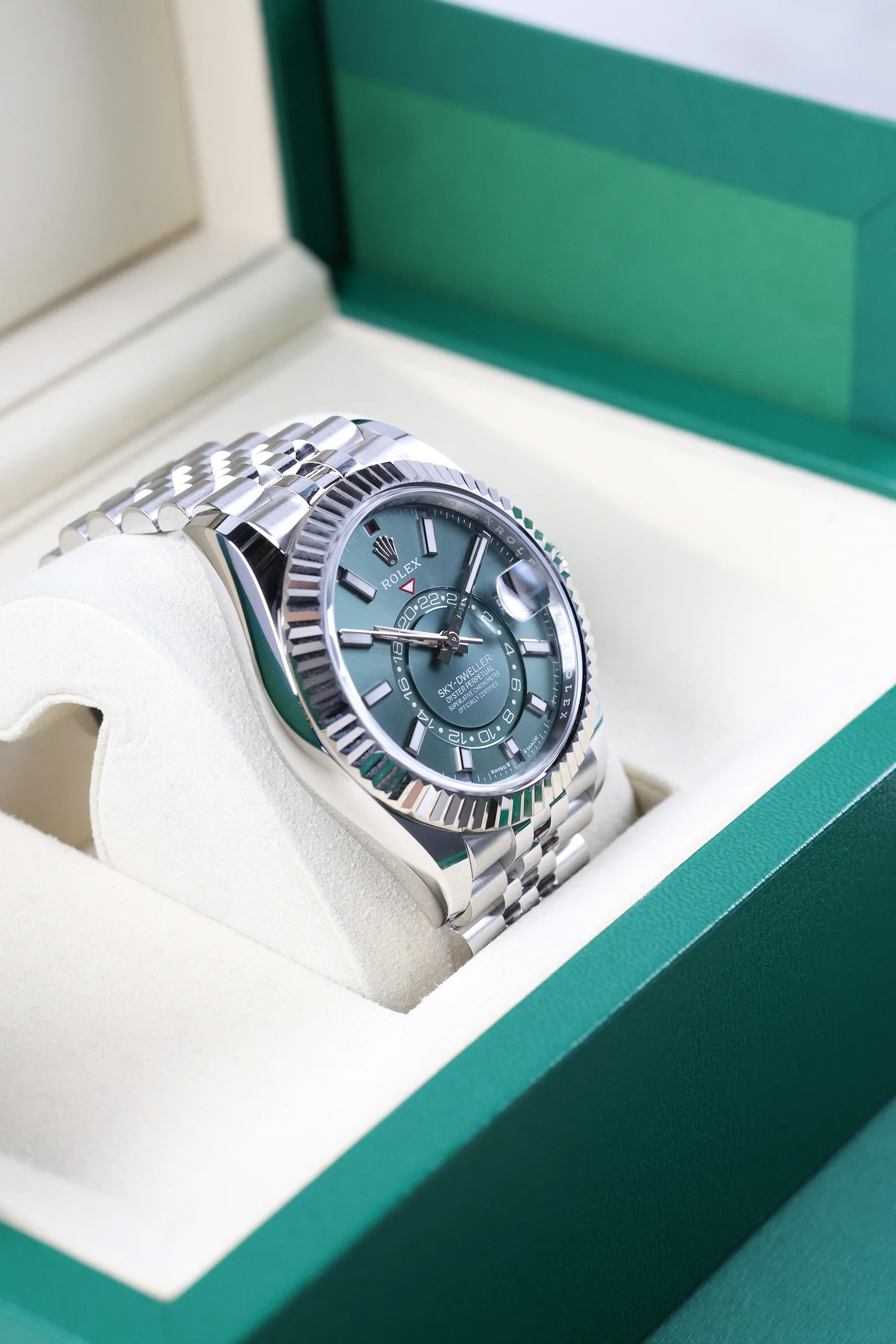Rolex Sky Dweller Mint Green on Jubilee 336934 - Image 10