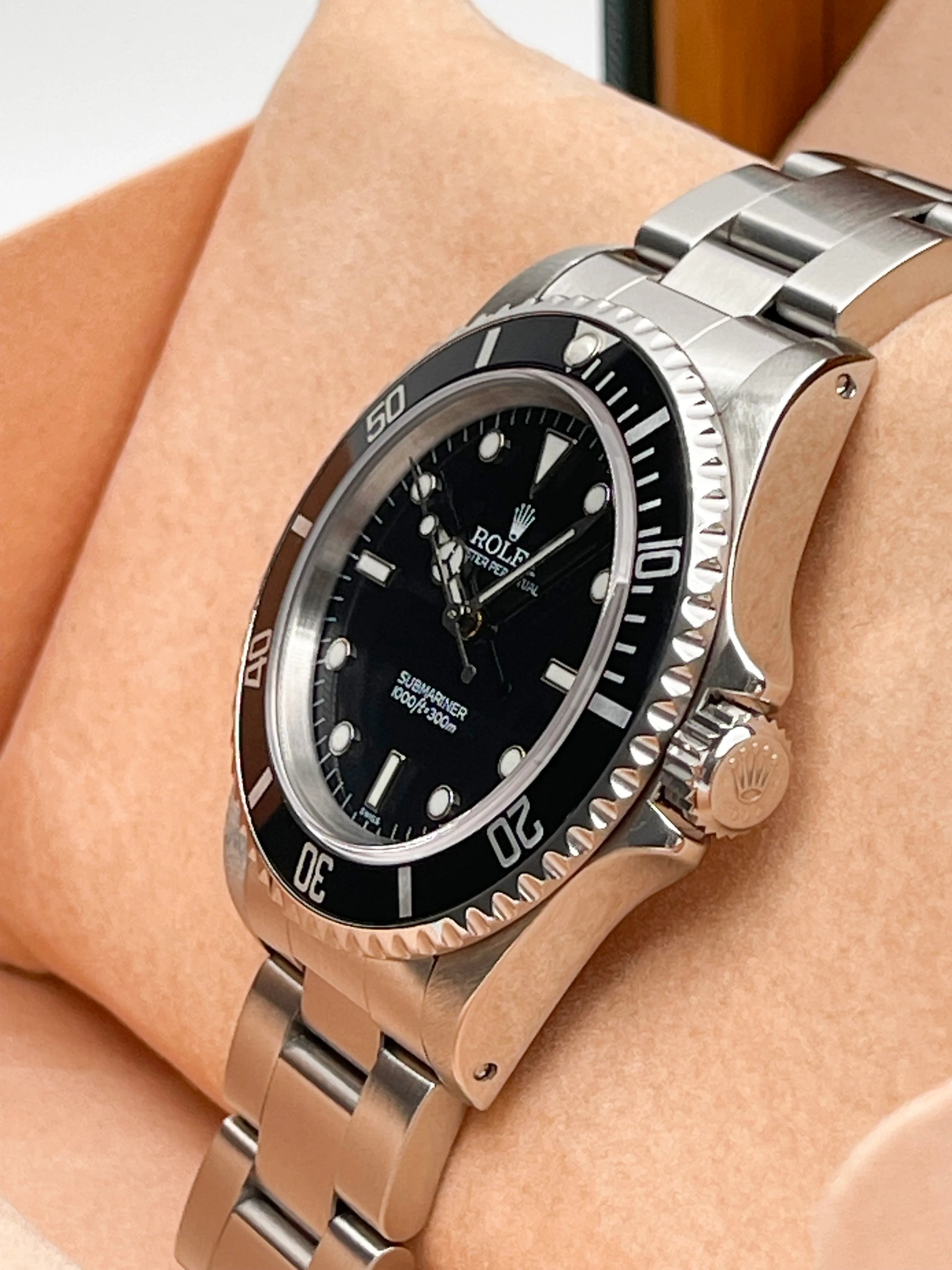 Rolex Submariner "No-Date" 14060 2000 [Preowned] - Image 5