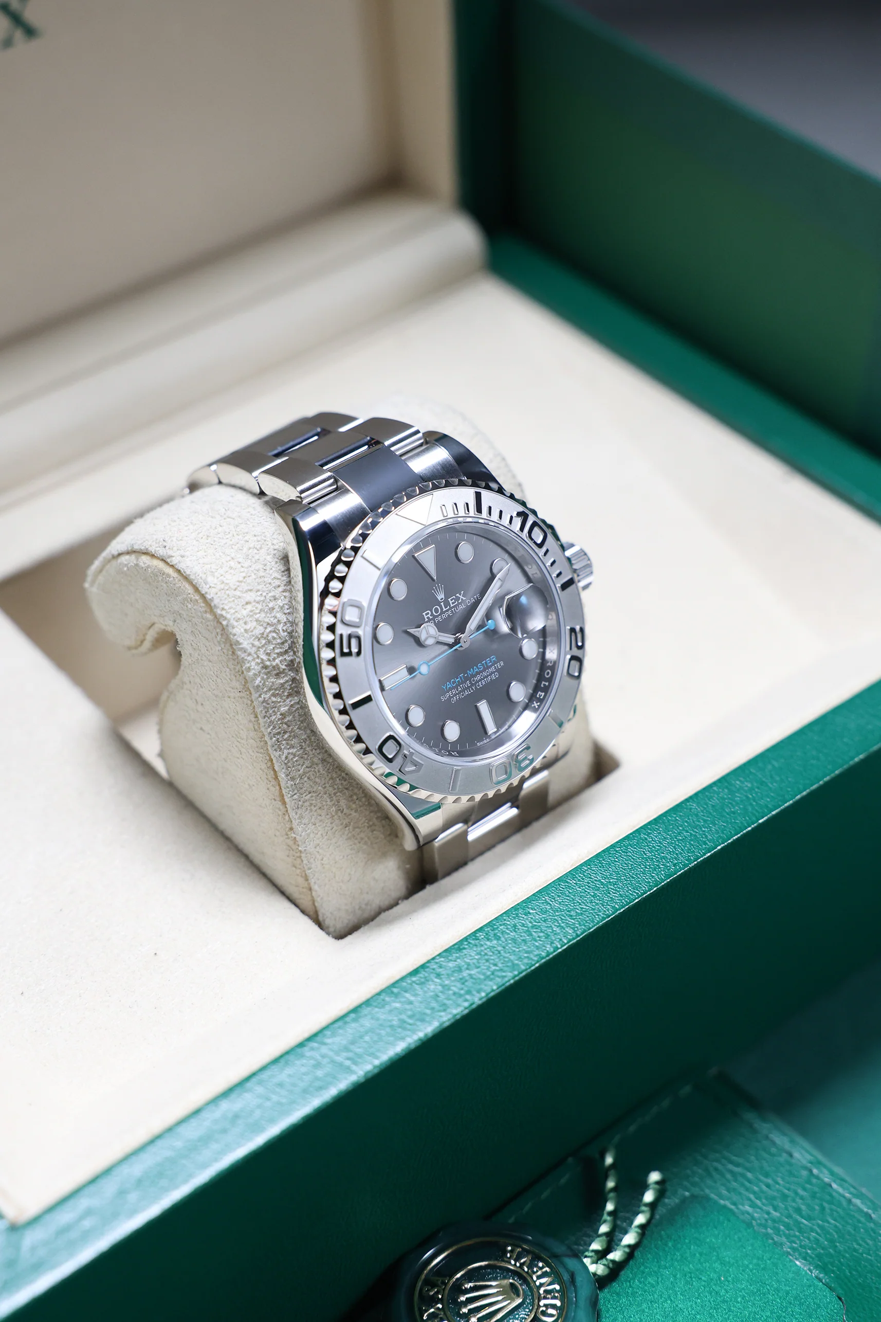 Rolex Yachtmaster Rhodium 40mm 126622 - Image 10