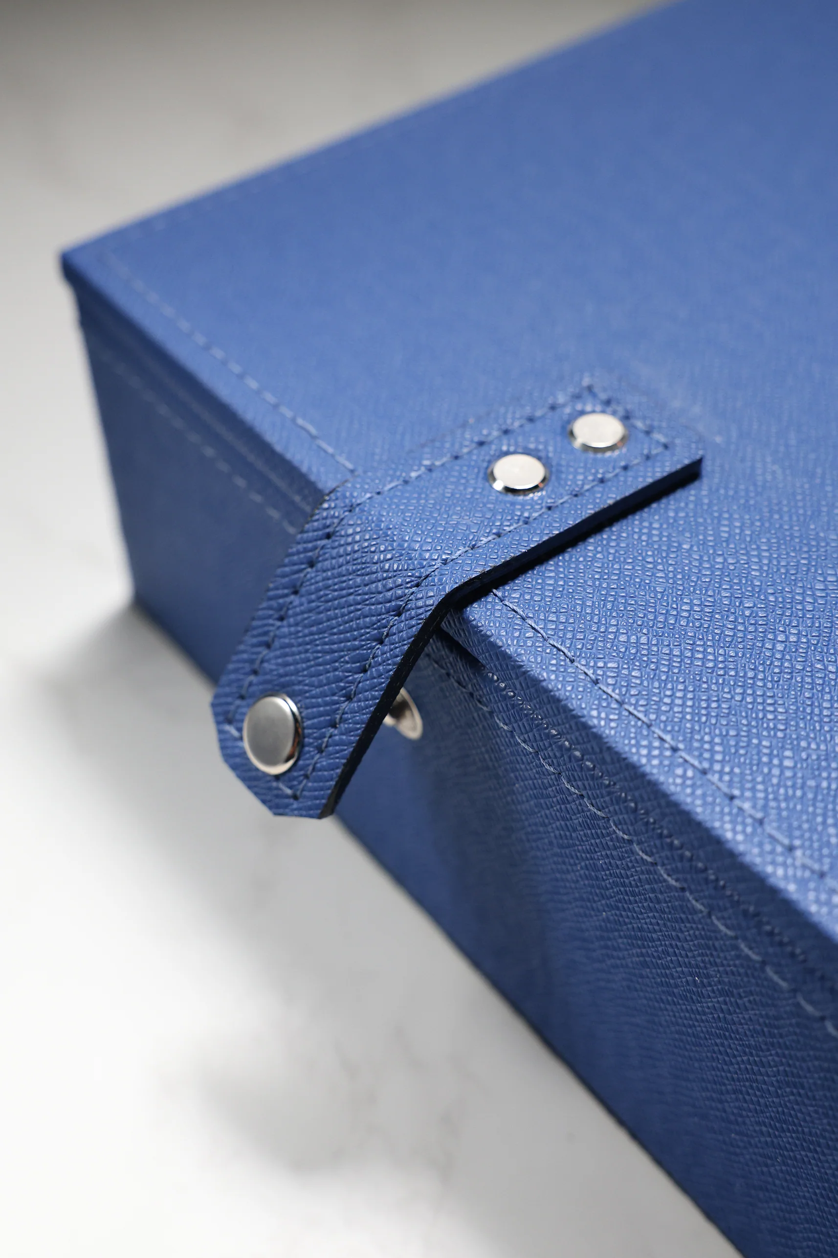 Ten10 CasaModa Watch Box for 6 Watches (Blue Exterior & Hermes Orange Interior) - Image 5
