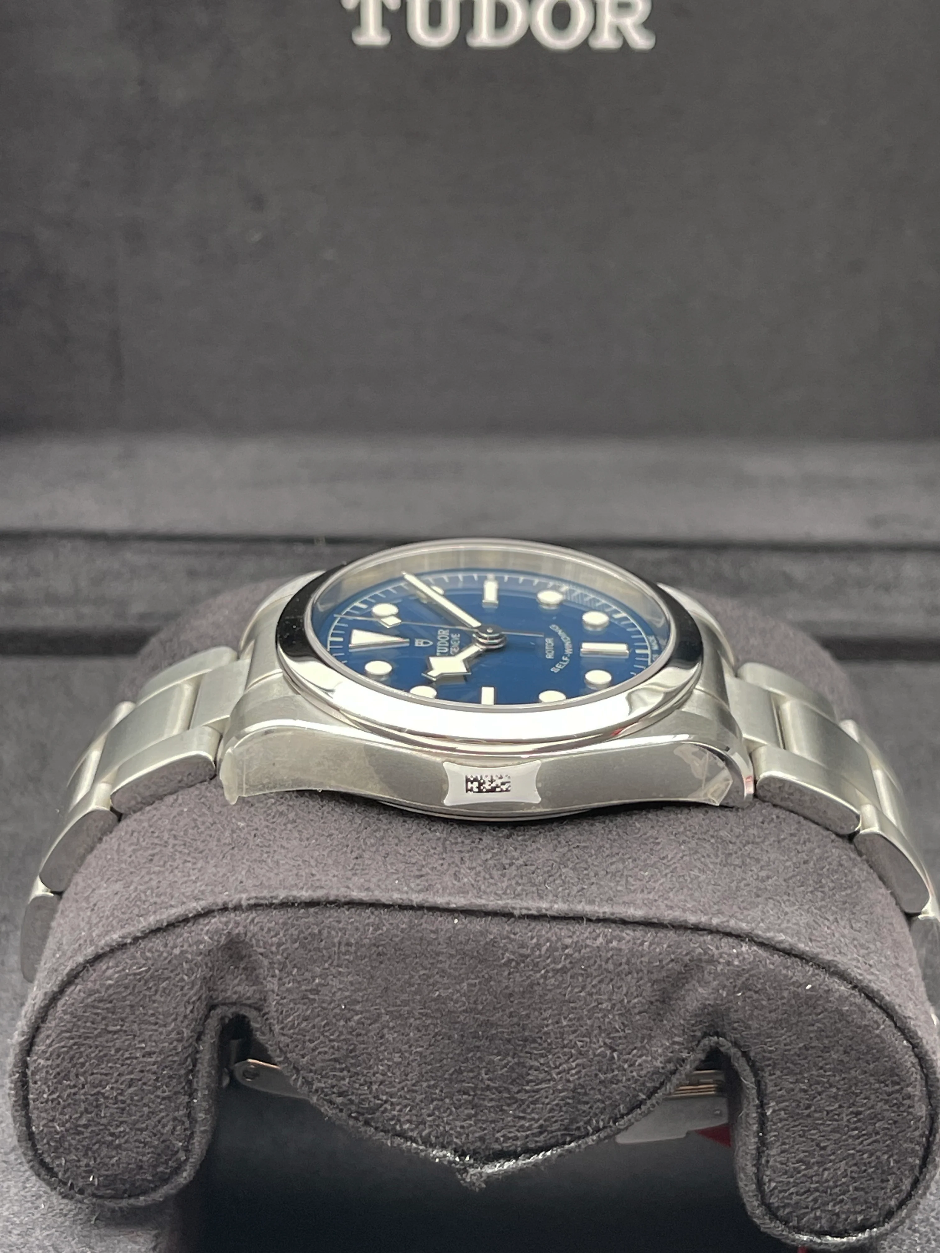 Tudor Black Bay 36mm Blue 79500 [NOS] - Image 8