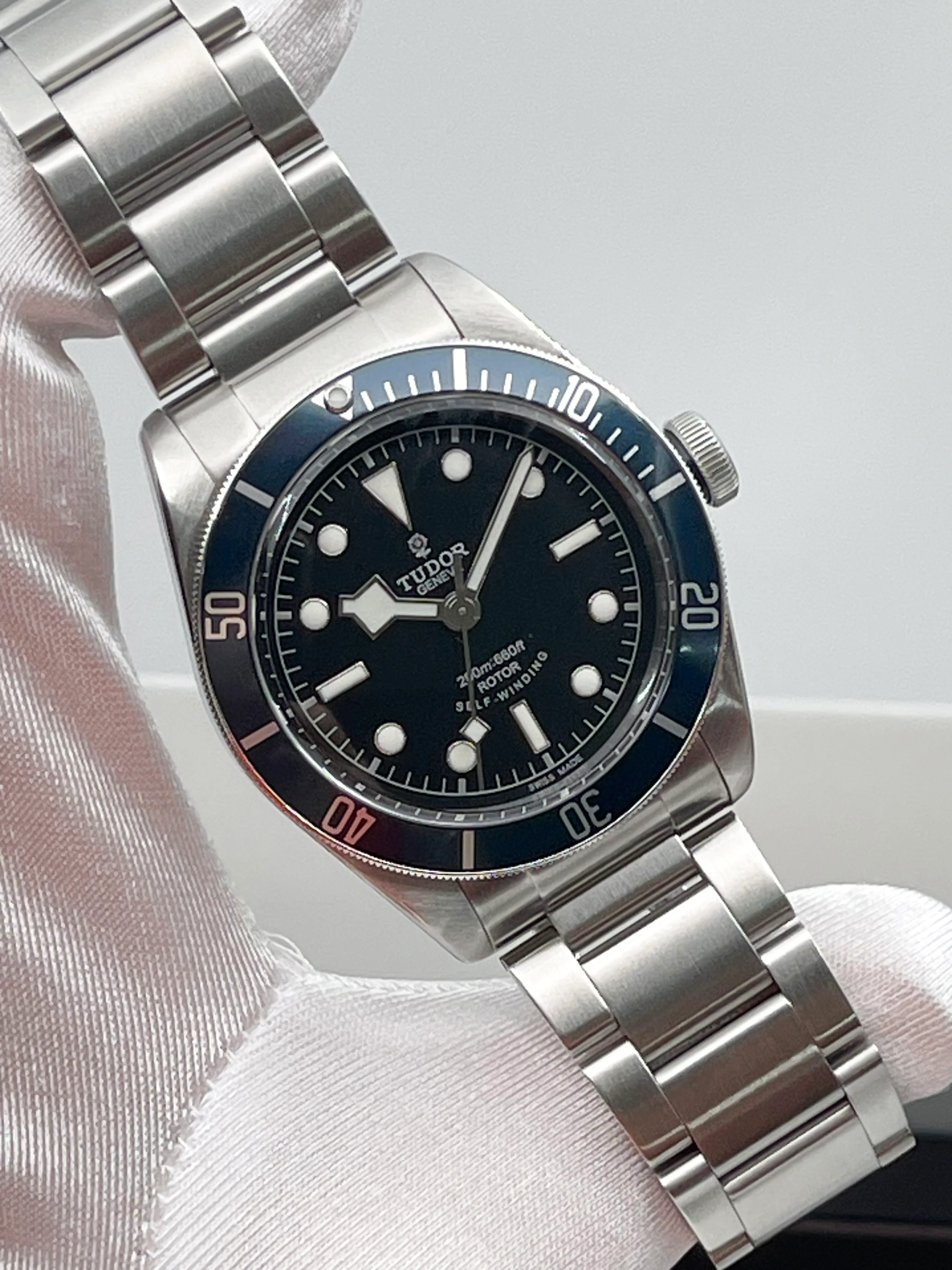 Tudor Heritage Black Bay Blue Smiley 41mm 79220B 2015 [Preowned] - Image 3