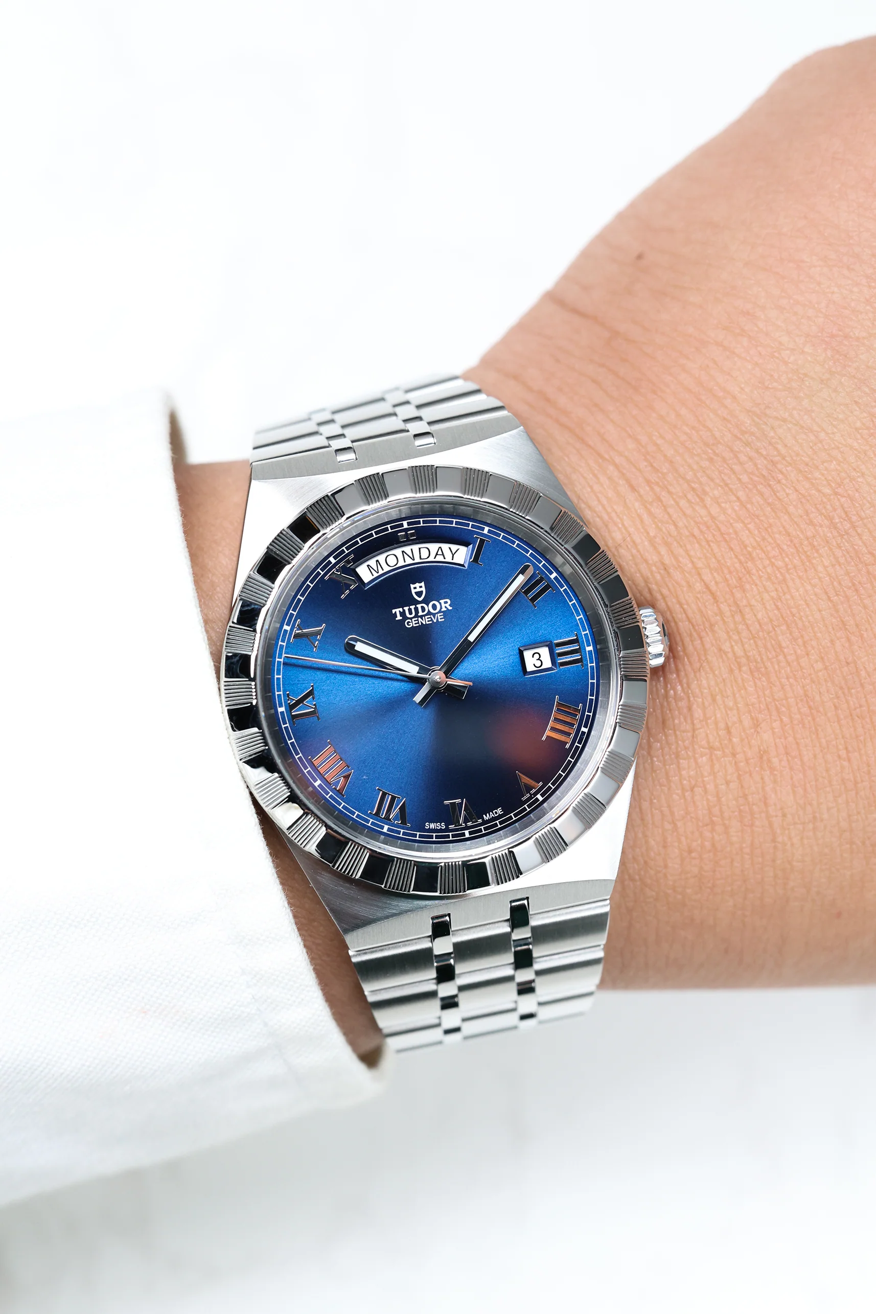 Tudor Royal 41mm Blue 28600 2025 [Preowned] - Image 6