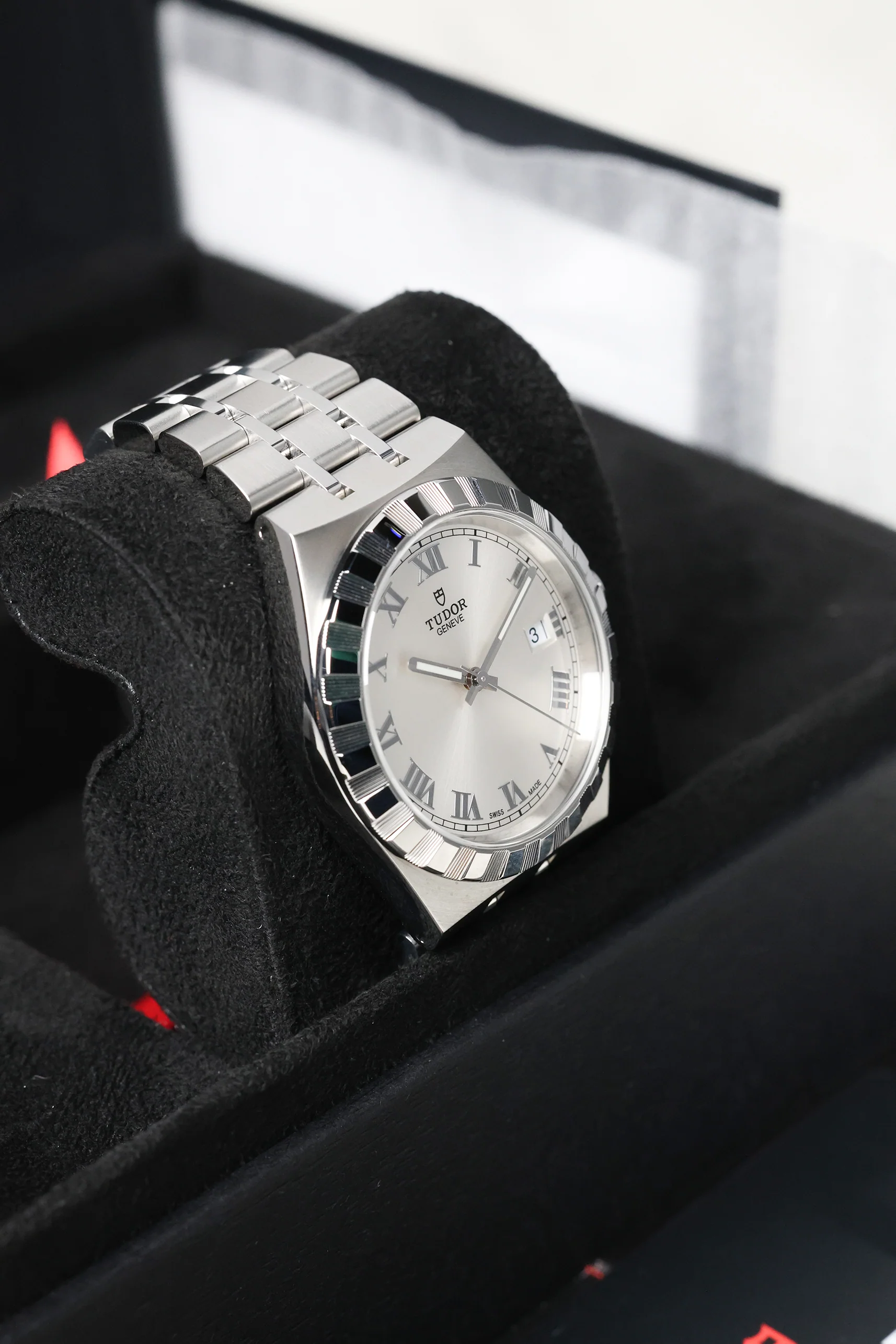 Tudor Royal Silver Dial 38mm 28500 Discontinued 2026 [Preowned] - Image 10
